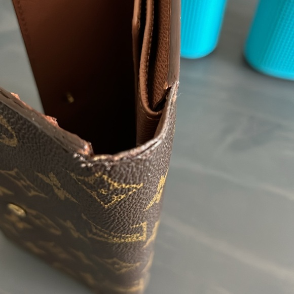 AUTHENTIC LV MONOGRAM INTERNATIONAL WALLET TH1919 - Picture 5 of 8